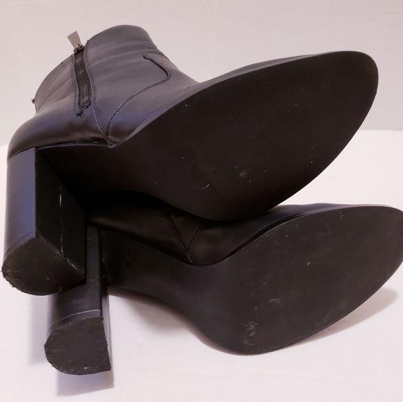 Steve Madden Women 9M Black Ankle Boots Roooler Leather Side Zip High Block Heel - Picture 12 of 12